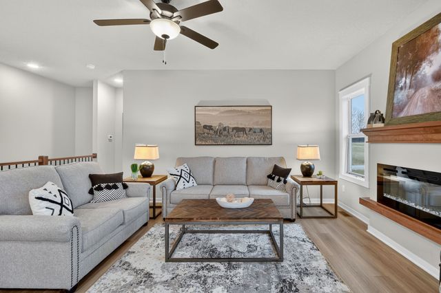 657 SE Hollow Court, West Des Moines, IA 50265