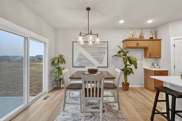 657 SE Hollow Court, West Des Moines, IA 50265