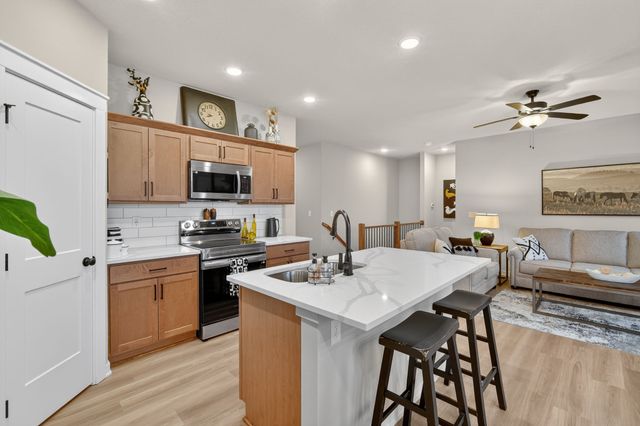 657 SE Hollow Court, West Des Moines, IA 50265