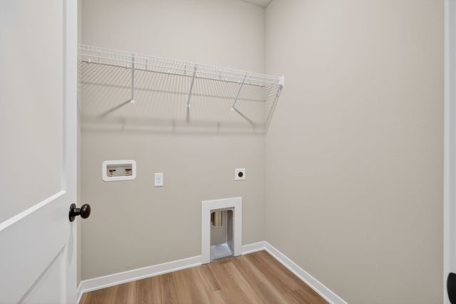 657 SE Hollow Court, West Des Moines, IA 50265