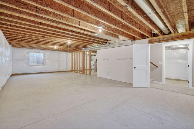 657 SE Hollow Court, West Des Moines, IA 50265