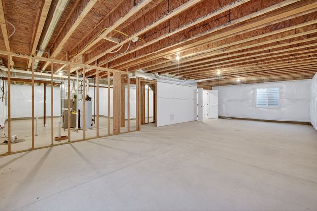 657 SE Hollow Court, West Des Moines, IA 50265