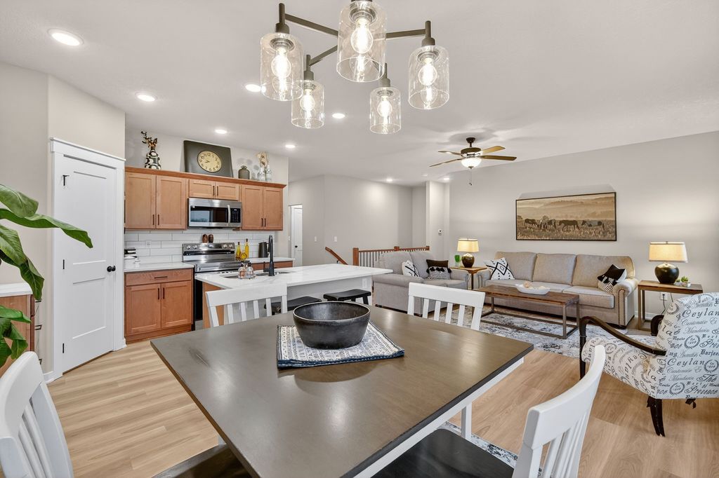 657 SE Hollow Court, West Des Moines, IA 50265