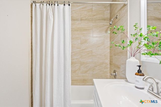 1001 Pamela Avenue, Troy, TX 76579