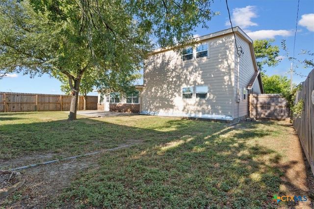 1001 Pamela Avenue, Troy, TX 76579