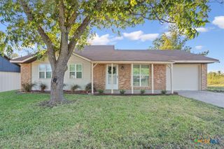 1001 Pamela Avenue, Troy, TX 76579