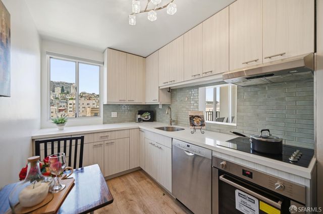 946 Stockton Street 9E, San Francisco, CA 94108