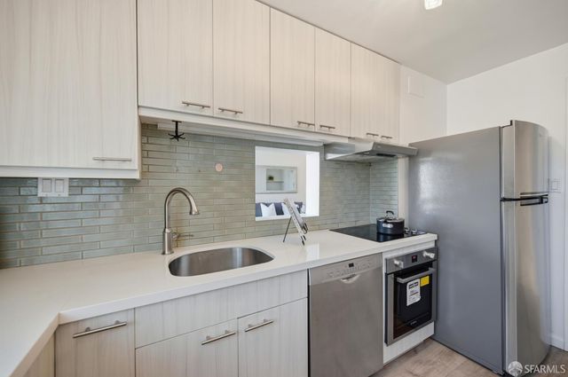 946 Stockton Street 9E, San Francisco, CA 94108