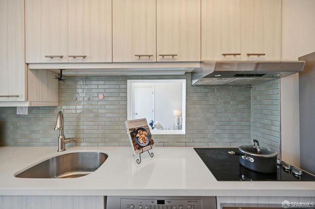 946 Stockton Street 9E, San Francisco, CA 94108