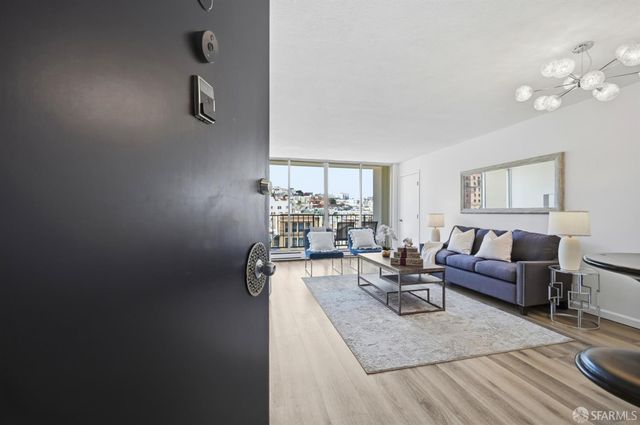 946 Stockton Street 9E, San Francisco, CA 94108