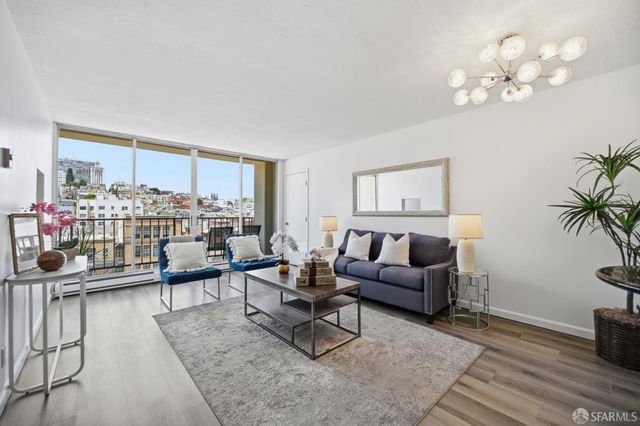 946 Stockton Street 9E, San Francisco, CA 94108