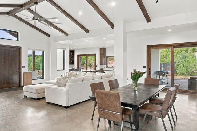 21 Paseo Del Coyote B, Santa Fe, NM 87506