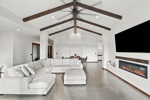 21 Paseo Del Coyote B, Santa Fe, NM 87506