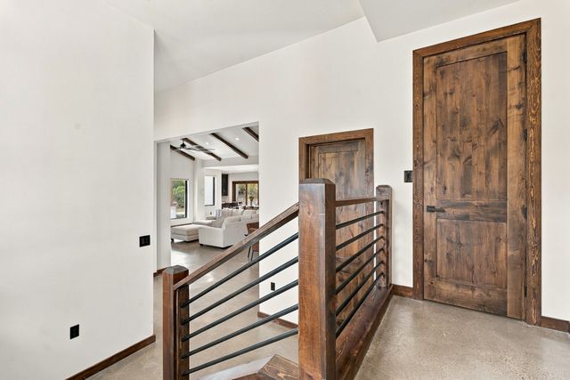21 Paseo Del Coyote B, Santa Fe, NM 87506