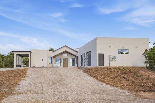 21 Paseo Del Coyote B, Santa Fe, NM 87506