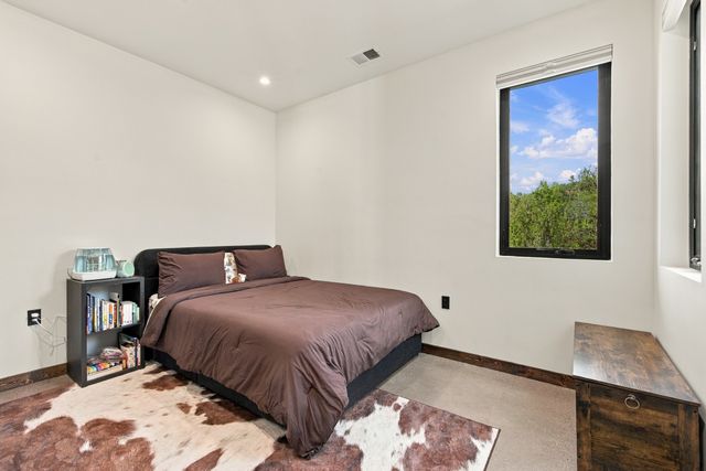 21 Paseo Del Coyote B, Santa Fe, NM 87506