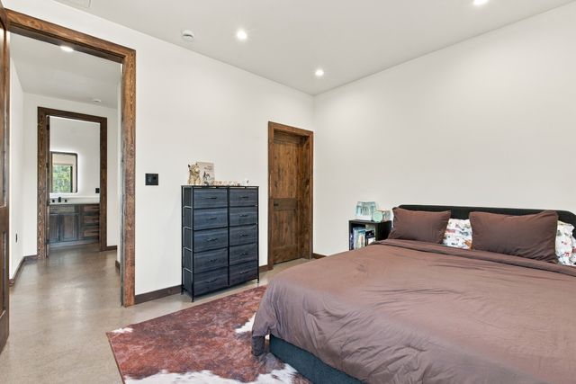 21 Paseo Del Coyote B, Santa Fe, NM 87506