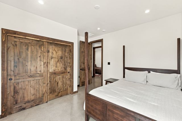 21 Paseo Del Coyote B, Santa Fe, NM 87506