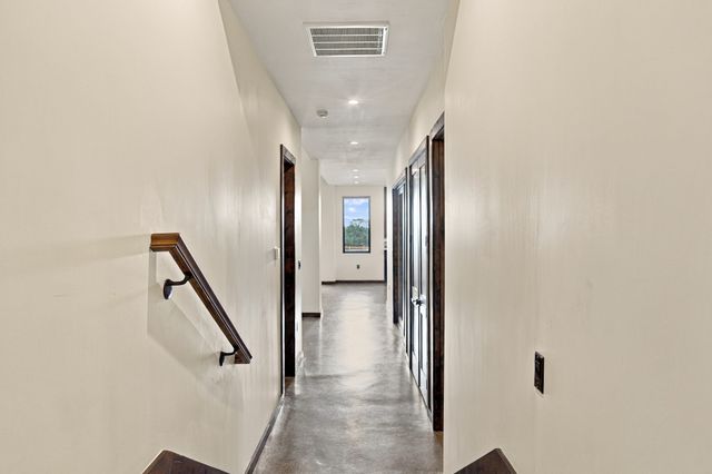 21 Paseo Del Coyote B, Santa Fe, NM 87506