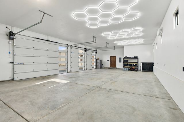 21 Paseo Del Coyote B, Santa Fe, NM 87506