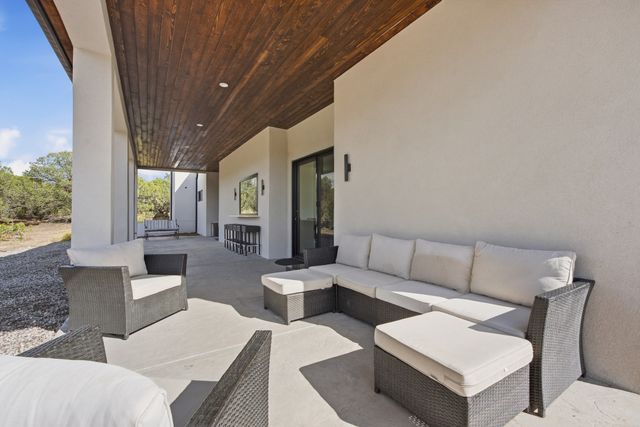 21 Paseo Del Coyote B, Santa Fe, NM 87506
