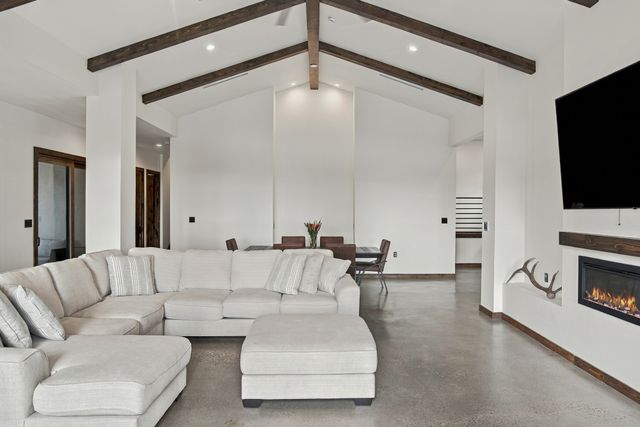 21 Paseo Del Coyote B, Santa Fe, NM 87506