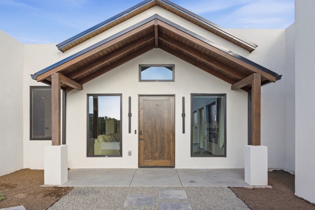 21 Paseo Del Coyote B, Santa Fe, NM 87506