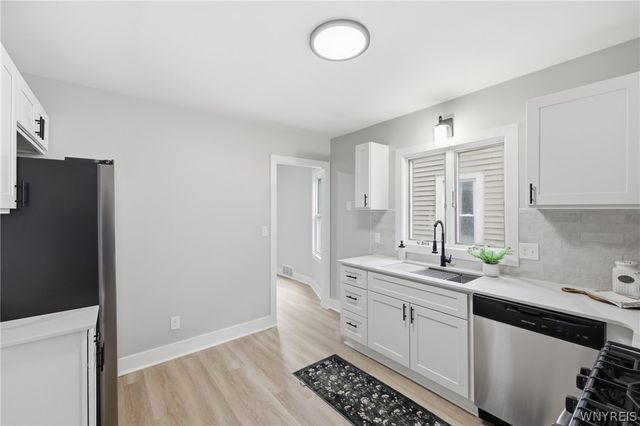 61 Princeton Place, Buffalo, NY 14210