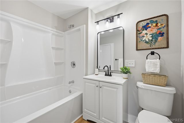 61 Princeton Place, Buffalo, NY 14210