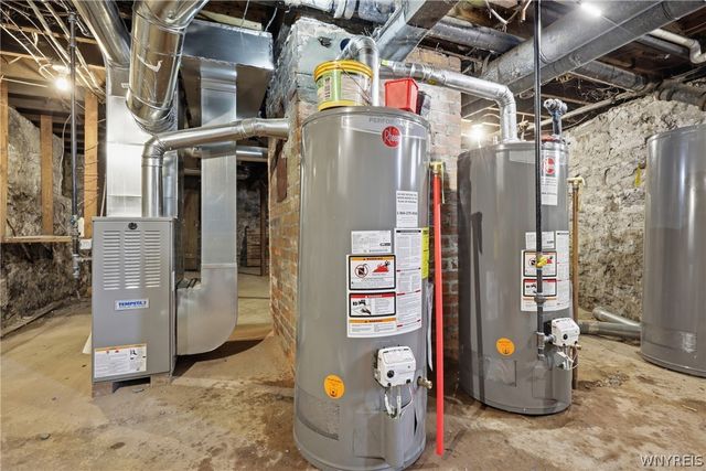 61 Princeton Place, Buffalo, NY 14210