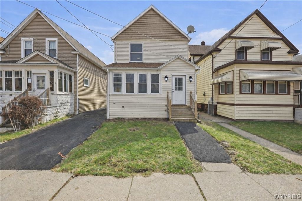 61 Princeton Place, Buffalo, NY 14210