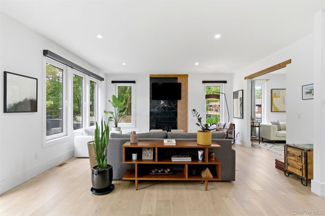 2 Overlook Drive, Mount Sinai, NY 11766