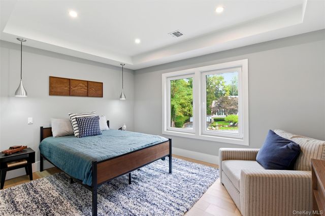 2 Overlook Drive, Mount Sinai, NY 11766