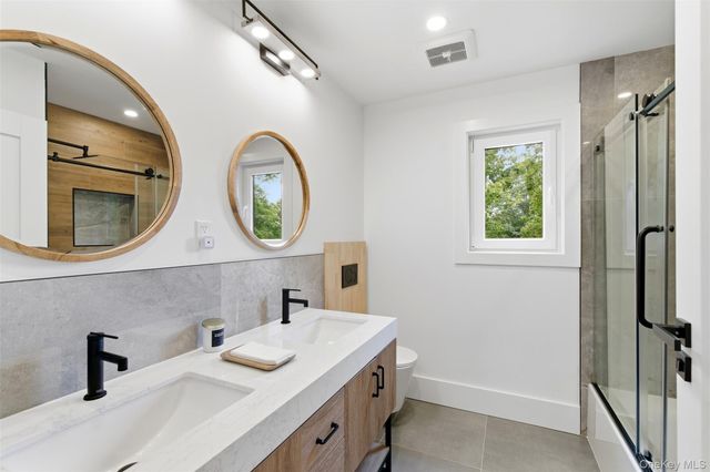 2 Overlook Drive, Mount Sinai, NY 11766