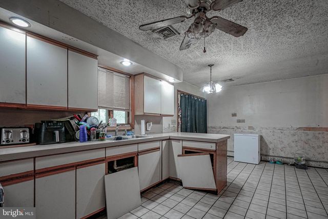 3016 READING AVE, Hammonton, NJ 08037