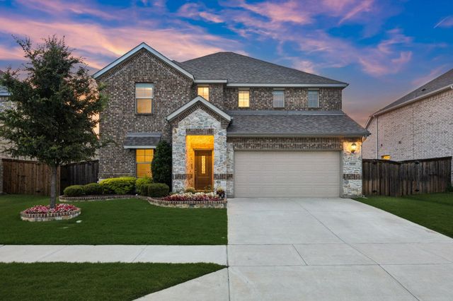 10105 Lakemont Drive, Fort Worth, TX 76131