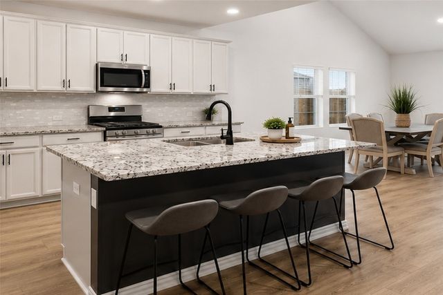 10105 Lakemont Drive, Fort Worth, TX 76131