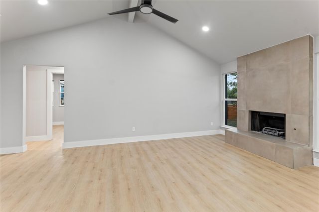 3907 Carmel DR, Austin, TX 78721