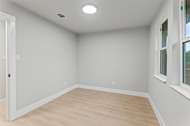 3907 Carmel DR, Austin, TX 78721