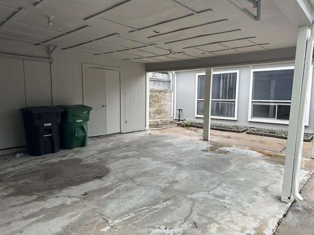 11807 S Youngwood Lane, Houston, TX 77043