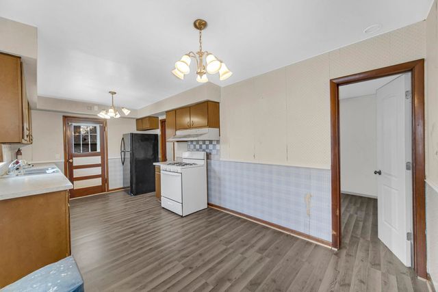 1536 121st Street, Whiting, IN 46394