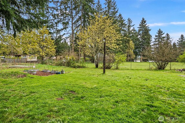 17511 Scenic Shores Court SE, Yelm, WA 98597