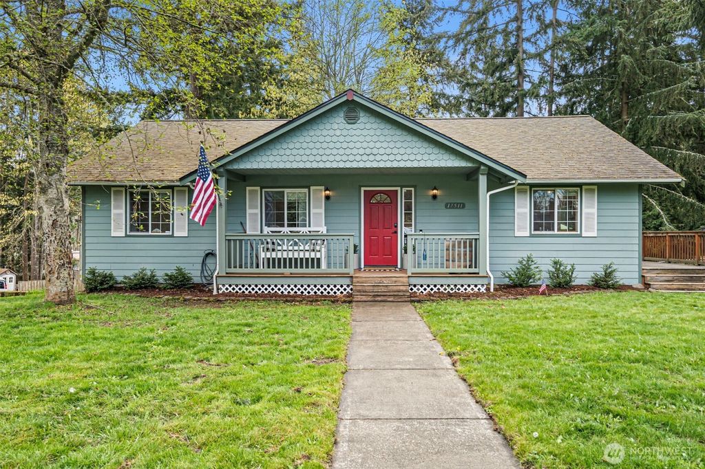 17511 Scenic Shores Court SE, Yelm, WA 98597