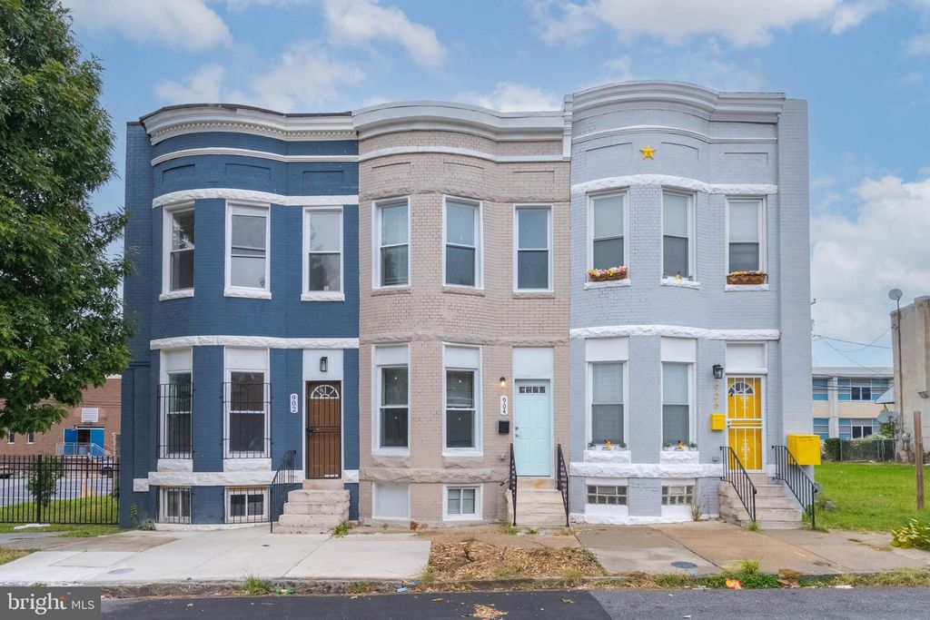 904 E 20TH ST, Baltimore, MD 21218
