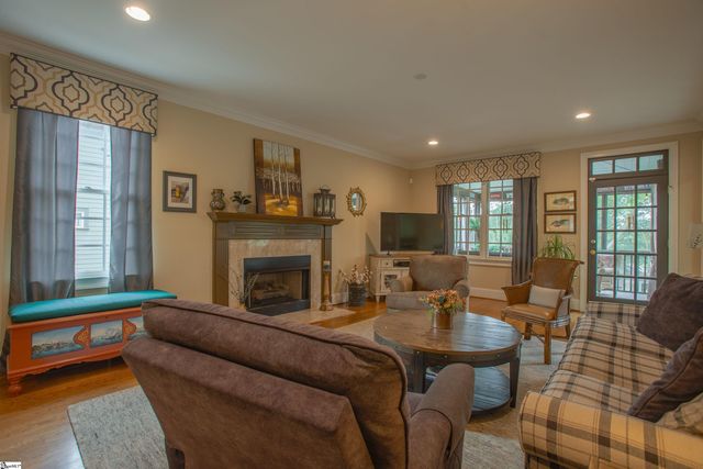 321 W Earle Street, Greenville, SC 29609