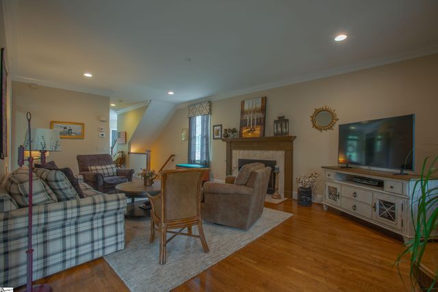 321 W Earle Street, Greenville, SC 29609