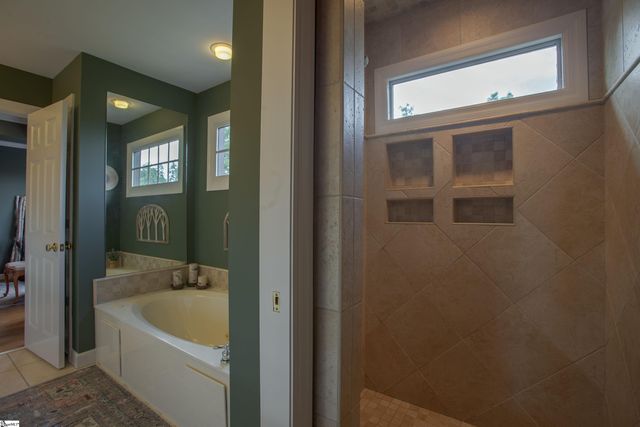 321 W Earle Street, Greenville, SC 29609