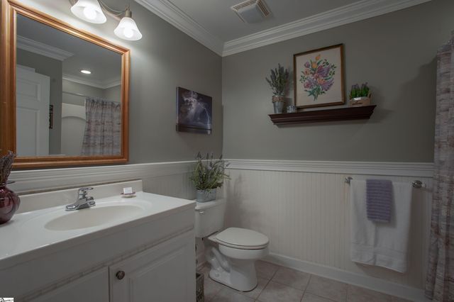 321 W Earle Street, Greenville, SC 29609