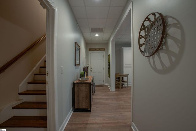 321 W Earle Street, Greenville, SC 29609