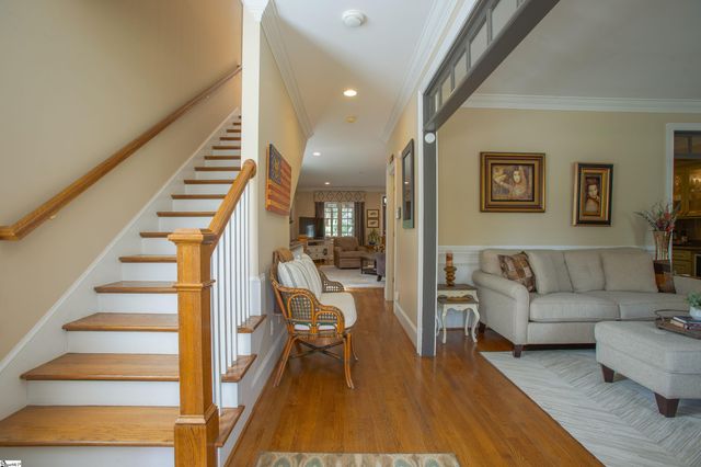 321 W Earle Street, Greenville, SC 29609